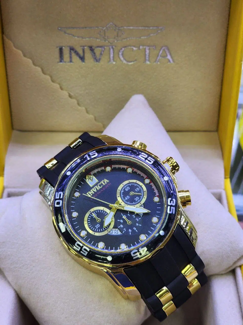 Invicta Pro Diver